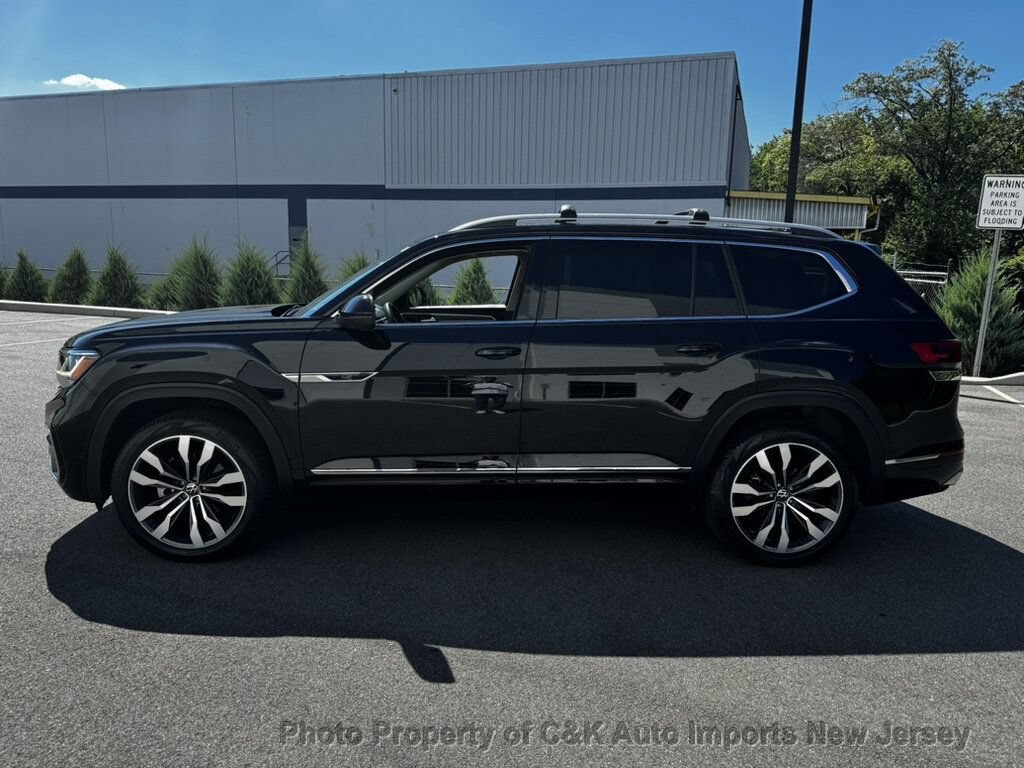 Used 2022 Volkswagen Atlas SEL Premium AWD/4WD image 2