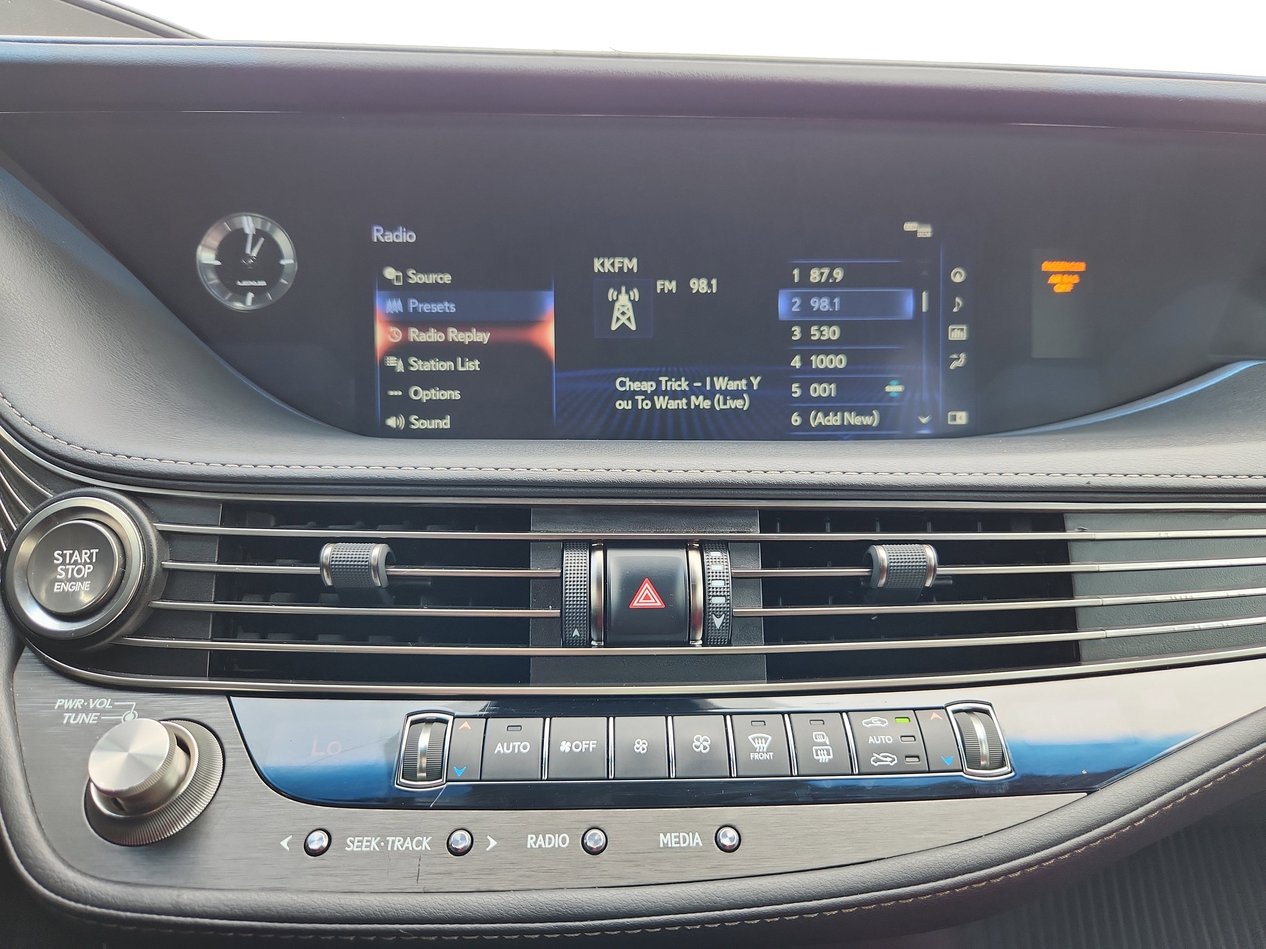 Used 2018 Lexus LS 500 F Sport w/ Accessory Package (Z2) AWD/4WD image 24