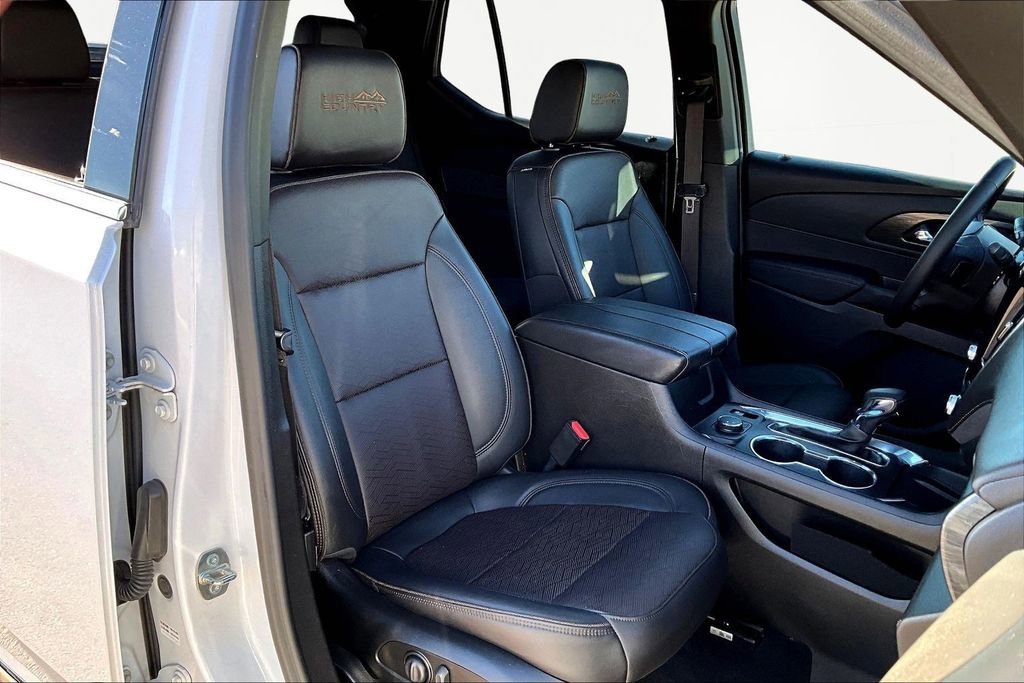Used 2023 Chevrolet Traverse High Country w/ LPO, Floor Liner Package image 7