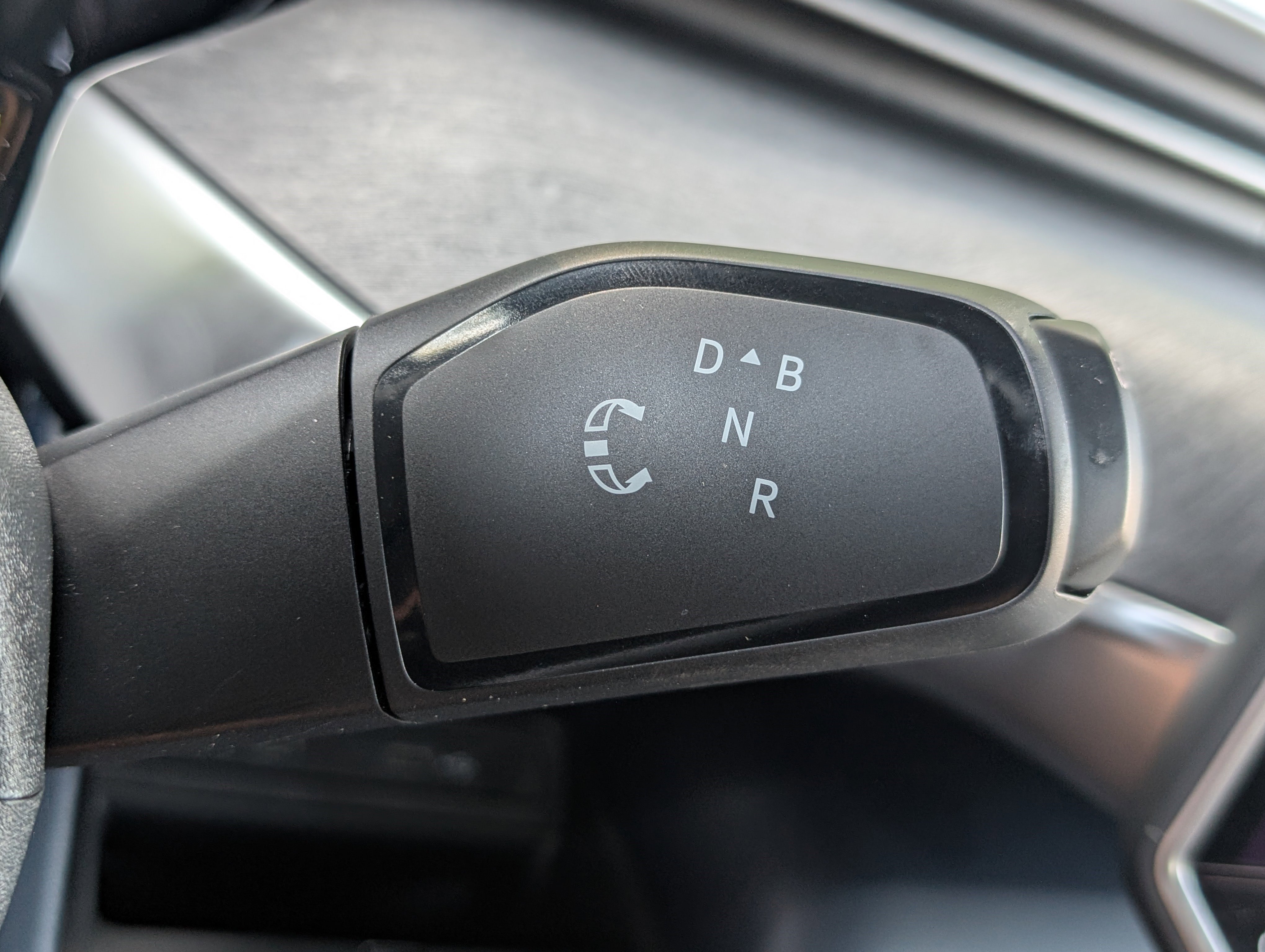 Used 2025 Volkswagen ID. Buzz Pro S Plus RWD image 33