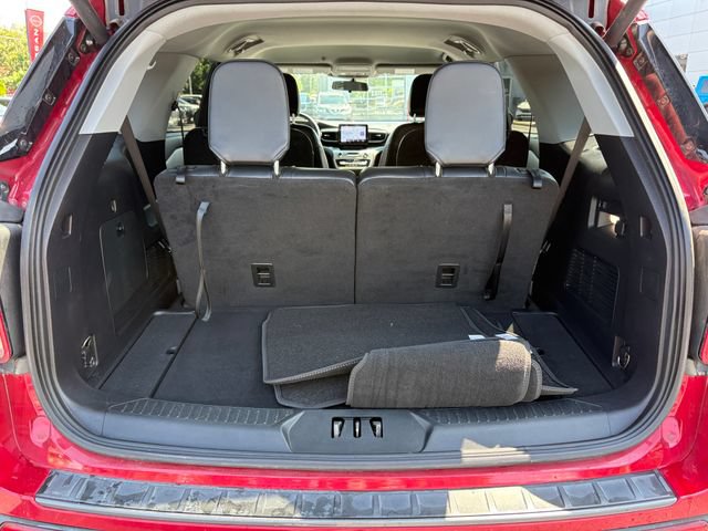 Used 2022 Ford Explorer XLT w/ Equipment Group 202A AWD/4WD image 28