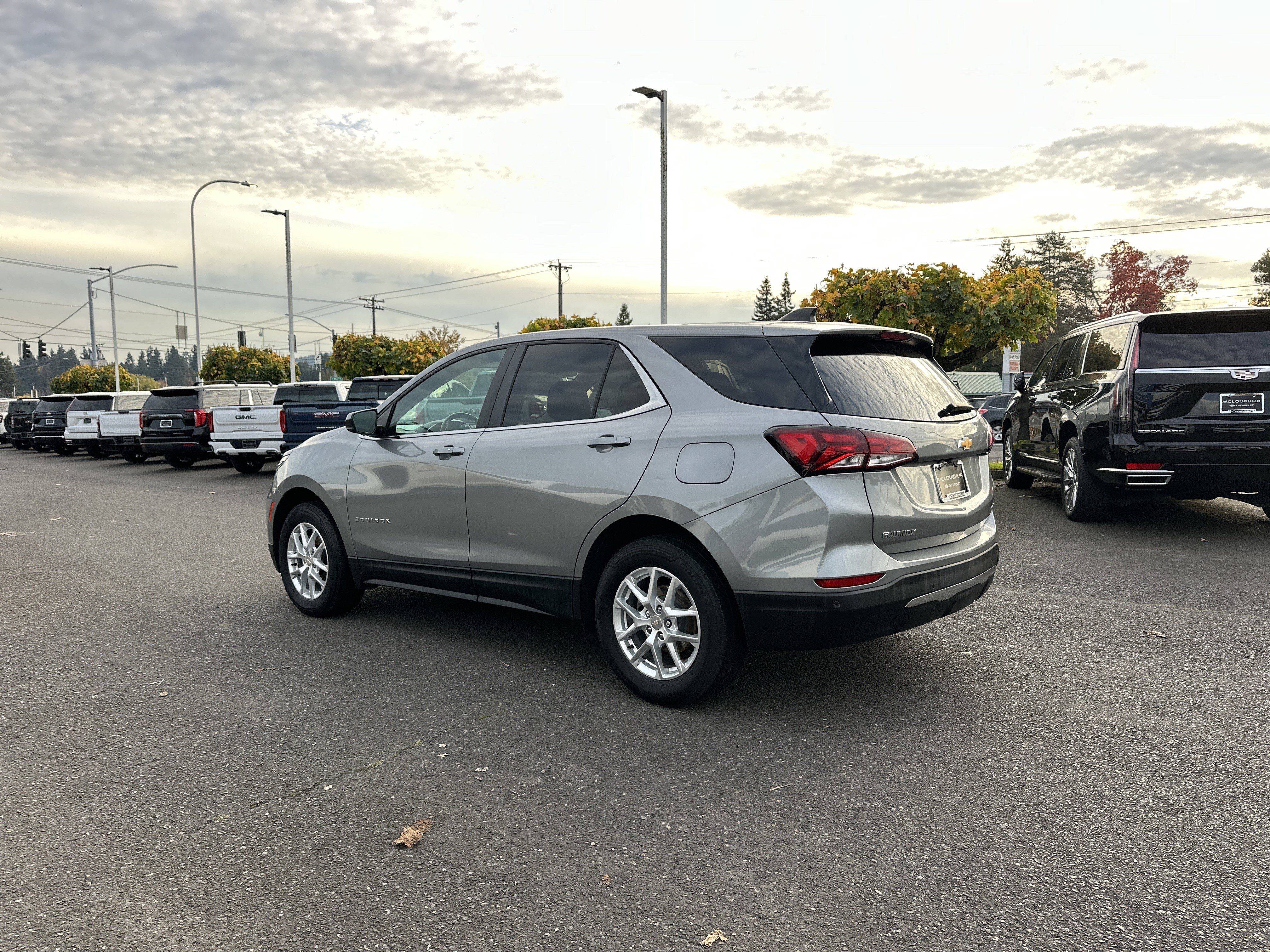 Used 2024 Chevrolet Equinox LT image 3