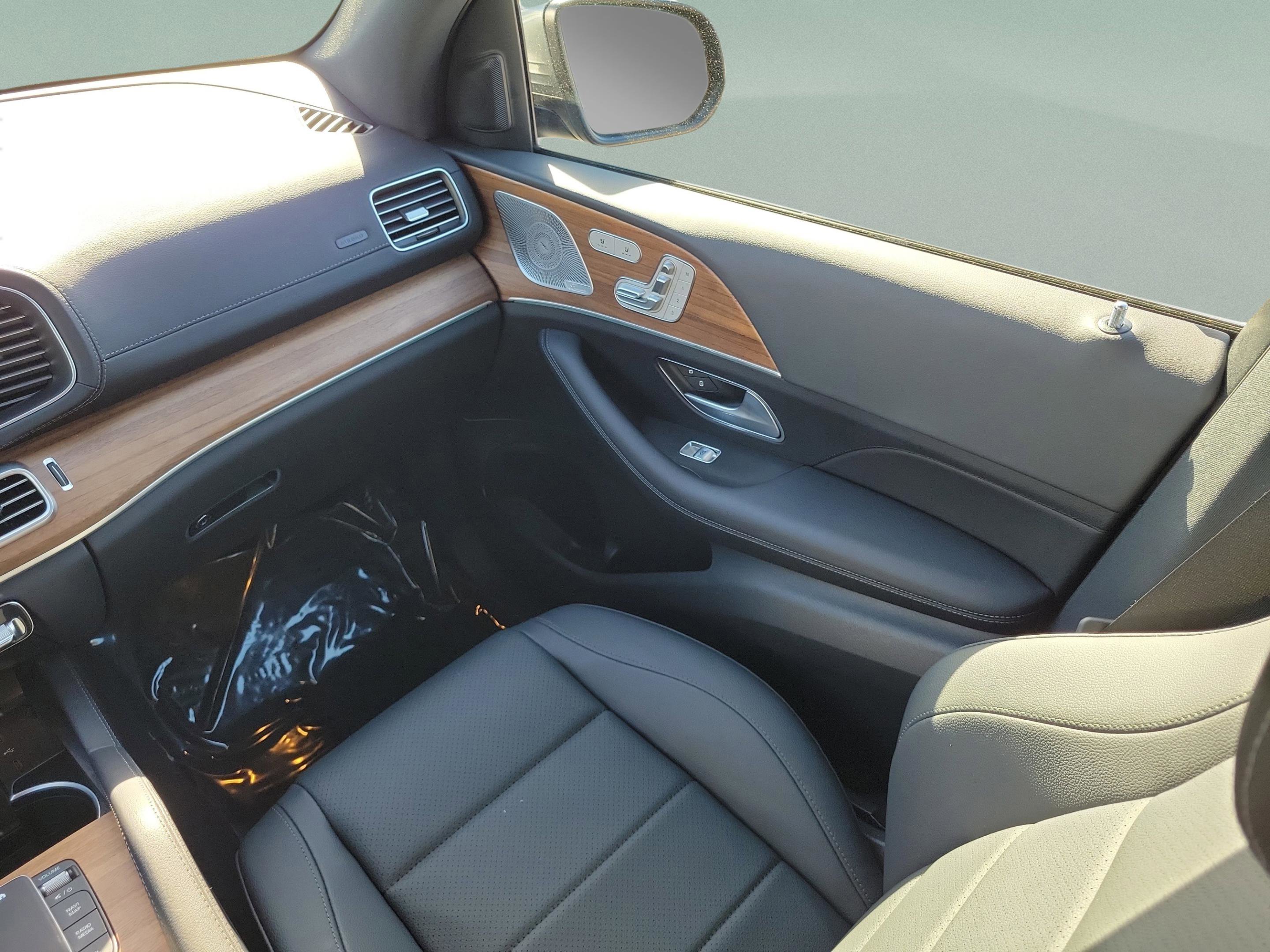 Certified 2025 Mercedes-Benz GLS 450 GLS 450 image 9