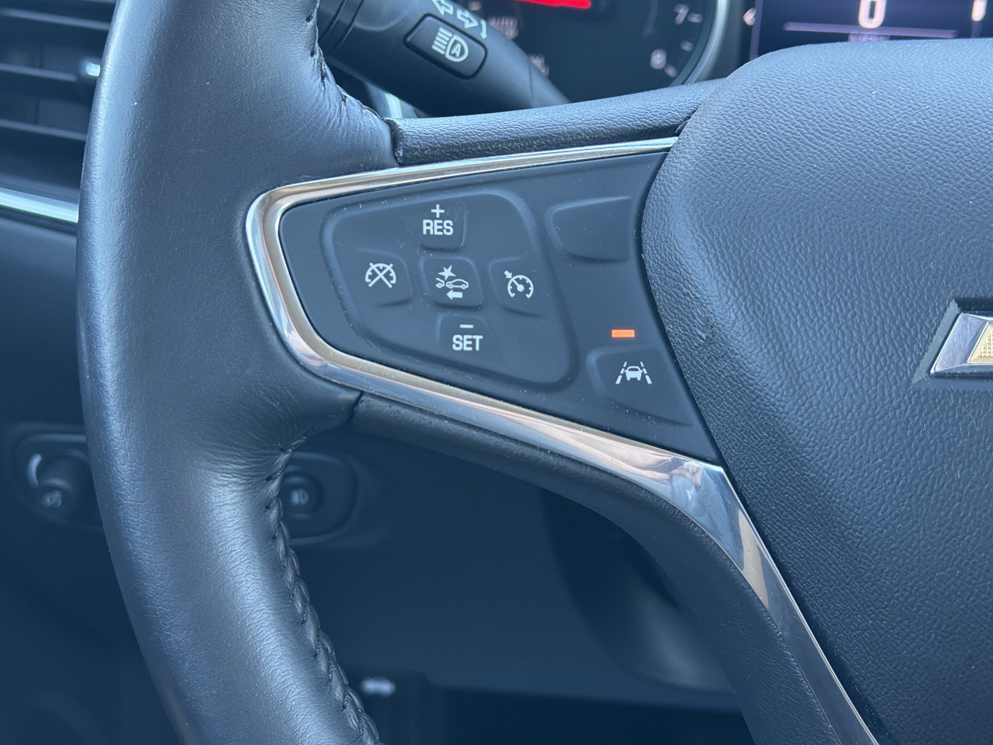 Used 2020 Chevrolet Equinox LT AWD/4WD image 21