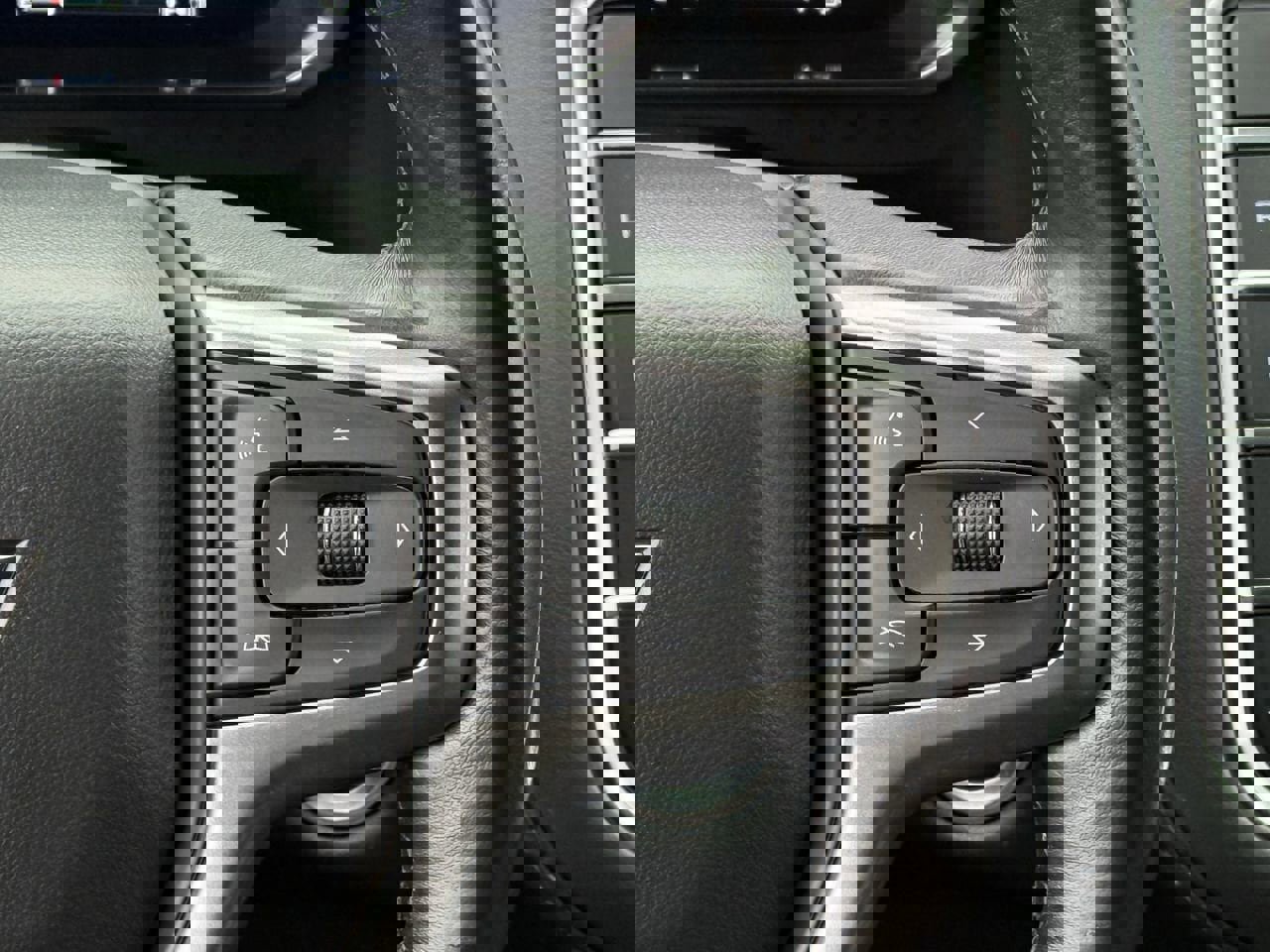 Used 2022 Chevrolet Tahoe LT w/ Luxury Package image 13