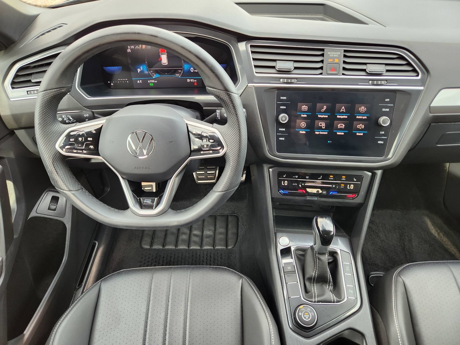 Used 2024 Volkswagen Tiguan SE R-Line AWD/4WD image 37
