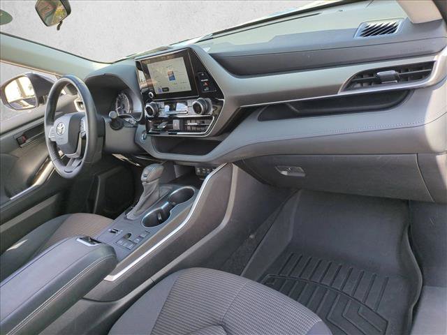 Used 2023 Toyota Highlander LE FWD image 21