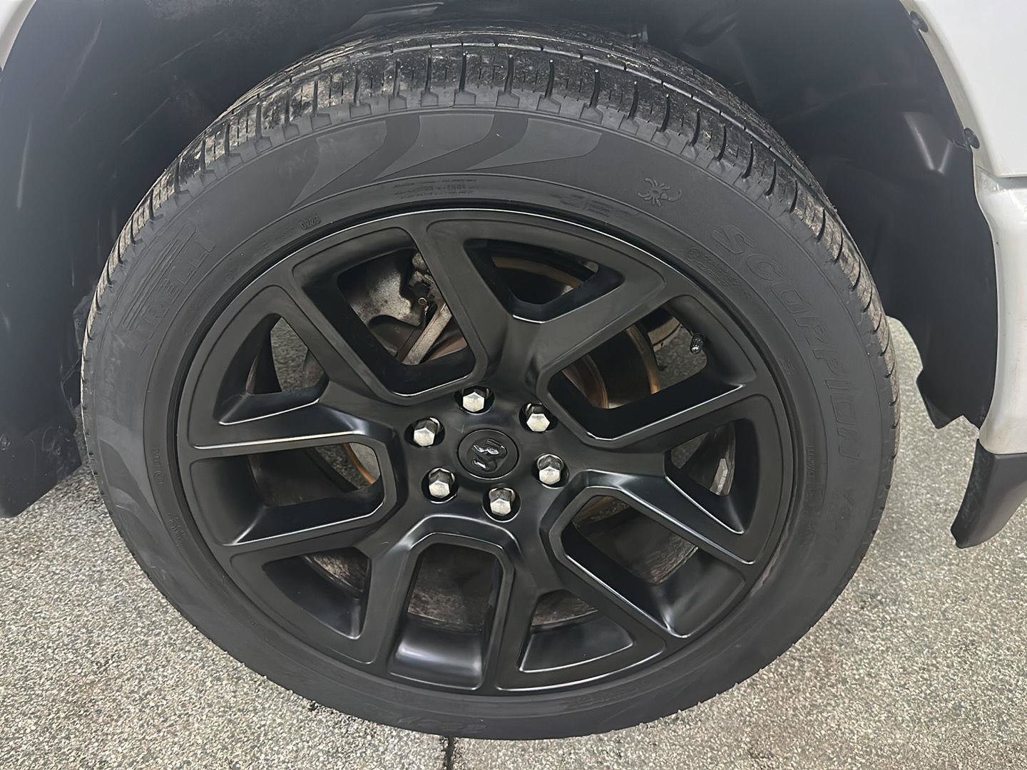 Used 2023 RAM 1500 Laramie AWD/4WD image 9