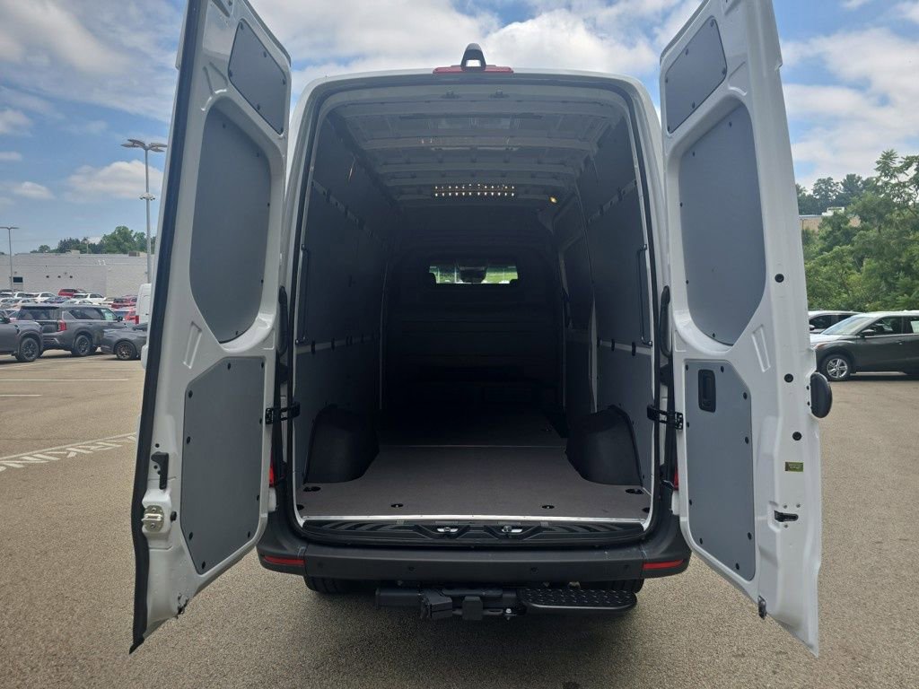 New 2025 Mercedes-Benz Sprinter 3500 image 21