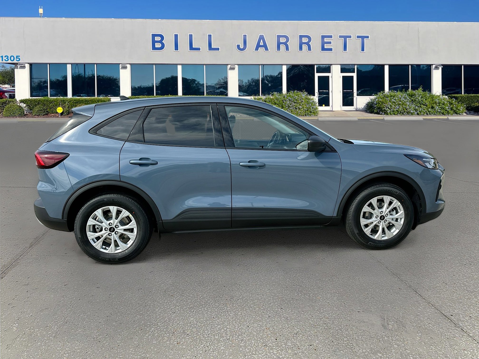 New 2026 Ford Escape Active w/ Tech Pack #1 FWD image 3