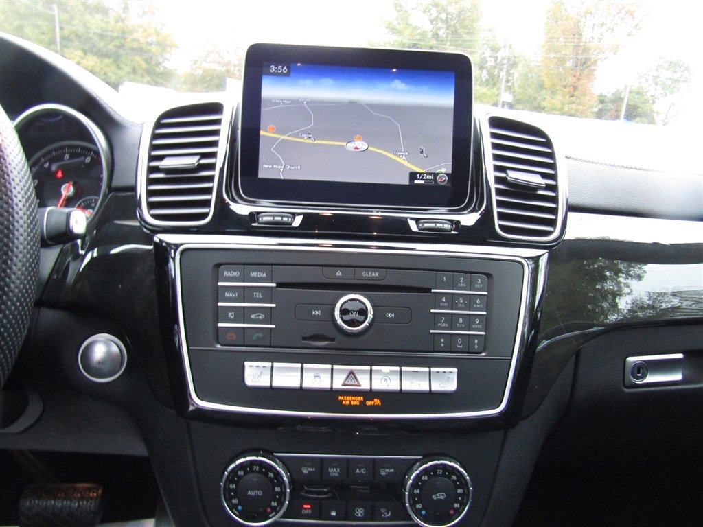 Used 2018 Mercedes-Benz GLS 450 4MATIC image 27