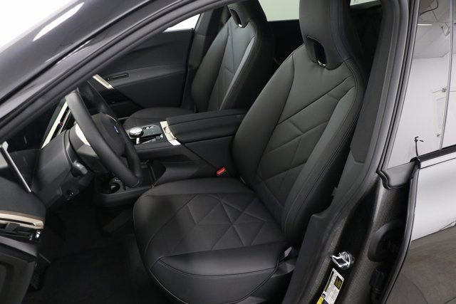Used 2025 BMW iX xDrive50 image 9