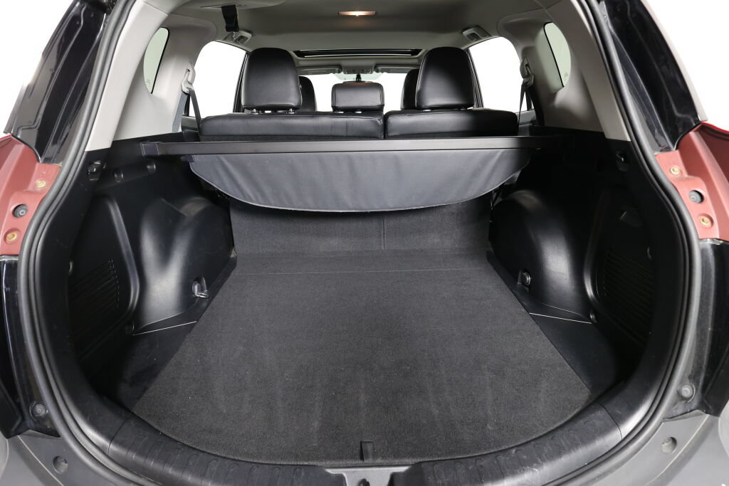 Used 2015 Toyota RAV4 XLE AWD/4WD image 18