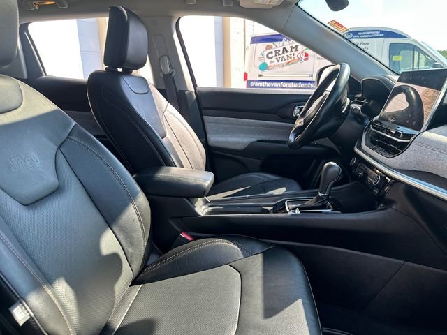 Used 2022 Jeep Compass Latitude w/ Sun and Sound Group image 16