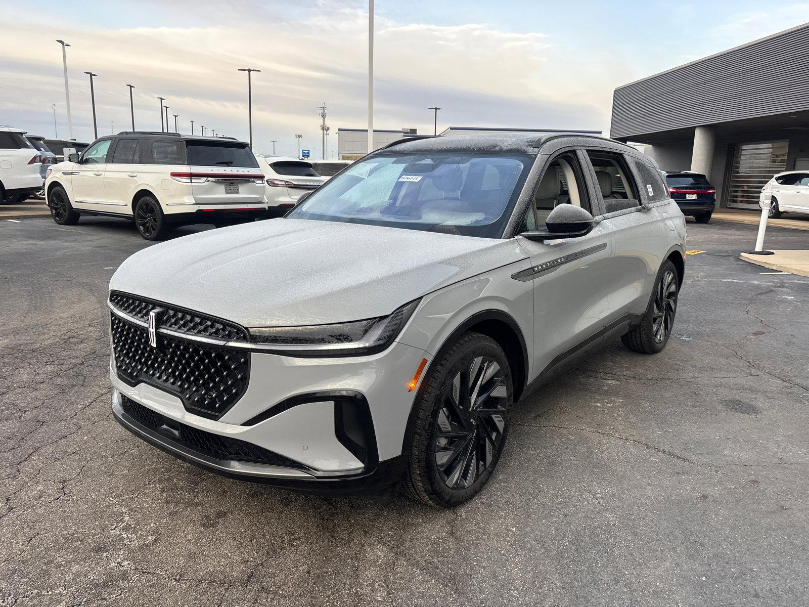 New 2026 Lincoln Nautilus Reserve image 3