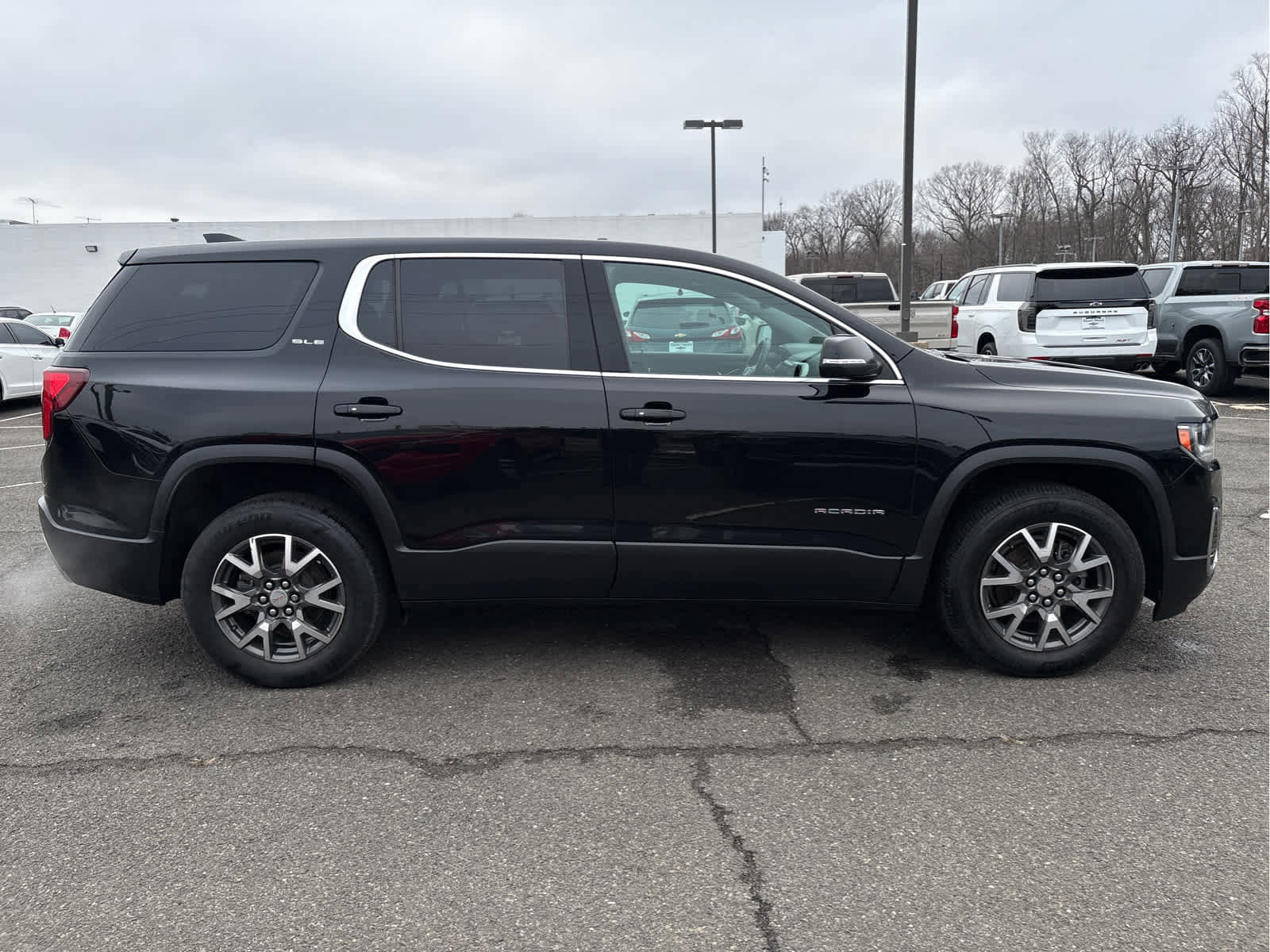 Used 2021 GMC Acadia SLE image 8