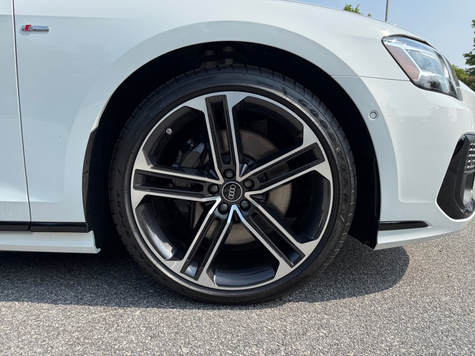 New 2026 Audi A8 L 3.0T AWD/4WD image 25