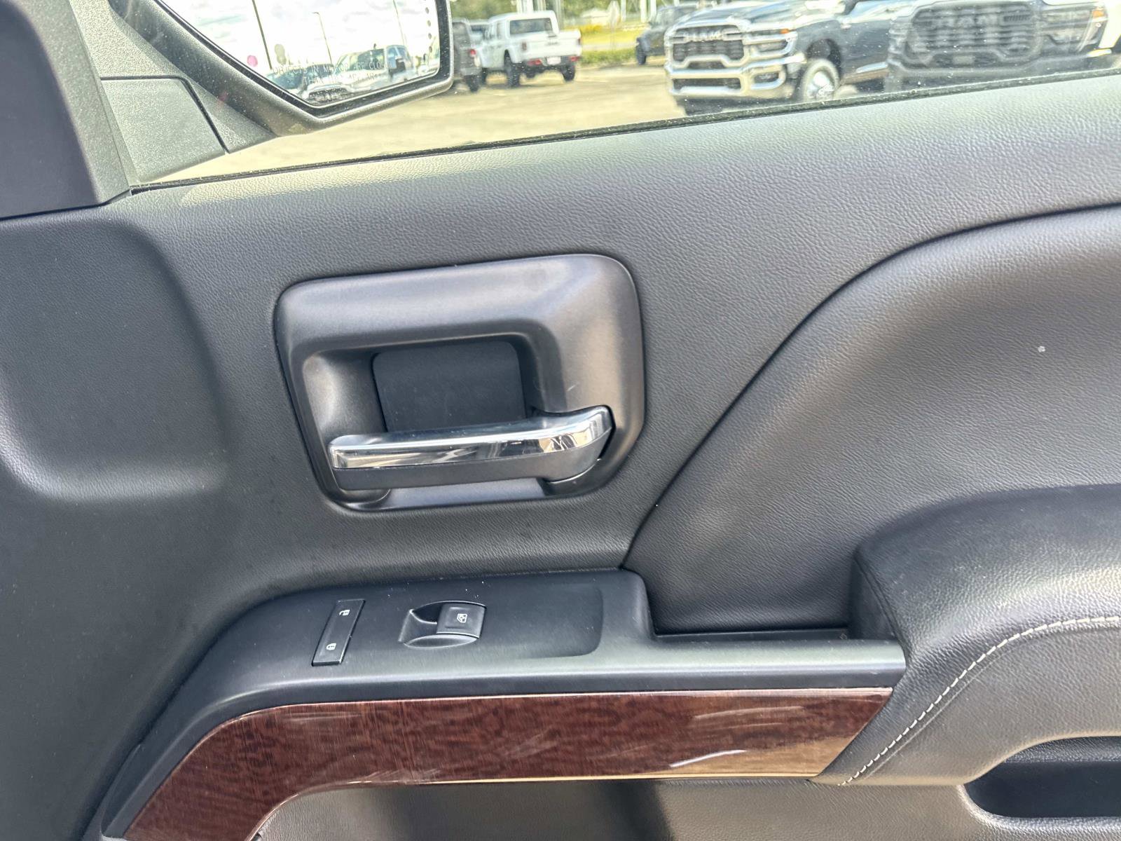 Used 2018 GMC Sierra 1500 SLT w/ Enhanced Driver Alert Package image 14