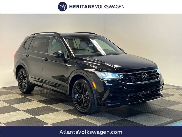Certified 2022 Volkswagen Tiguan SE R-Line FWD image 1