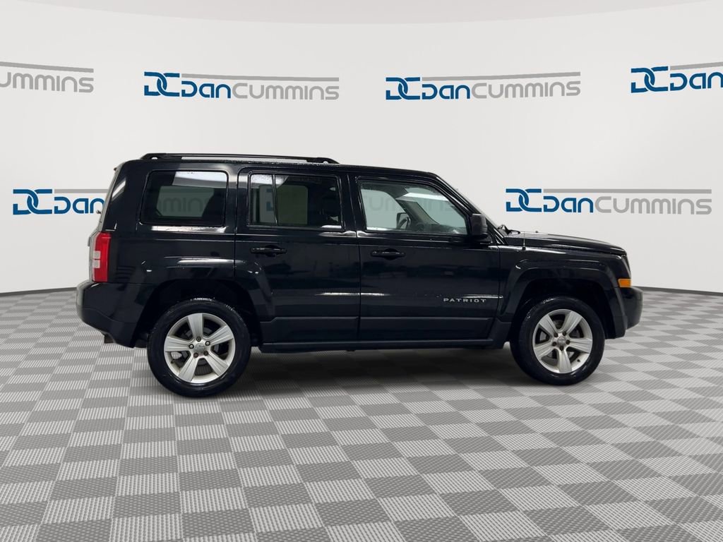Used 2016 Jeep Patriot Latitude image 9