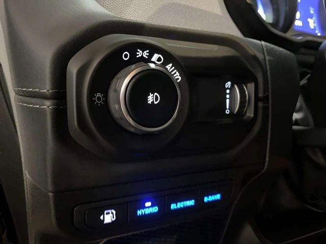 Used 2025 Jeep Wrangler Unlimited Sahara w/ Safety Group image 26