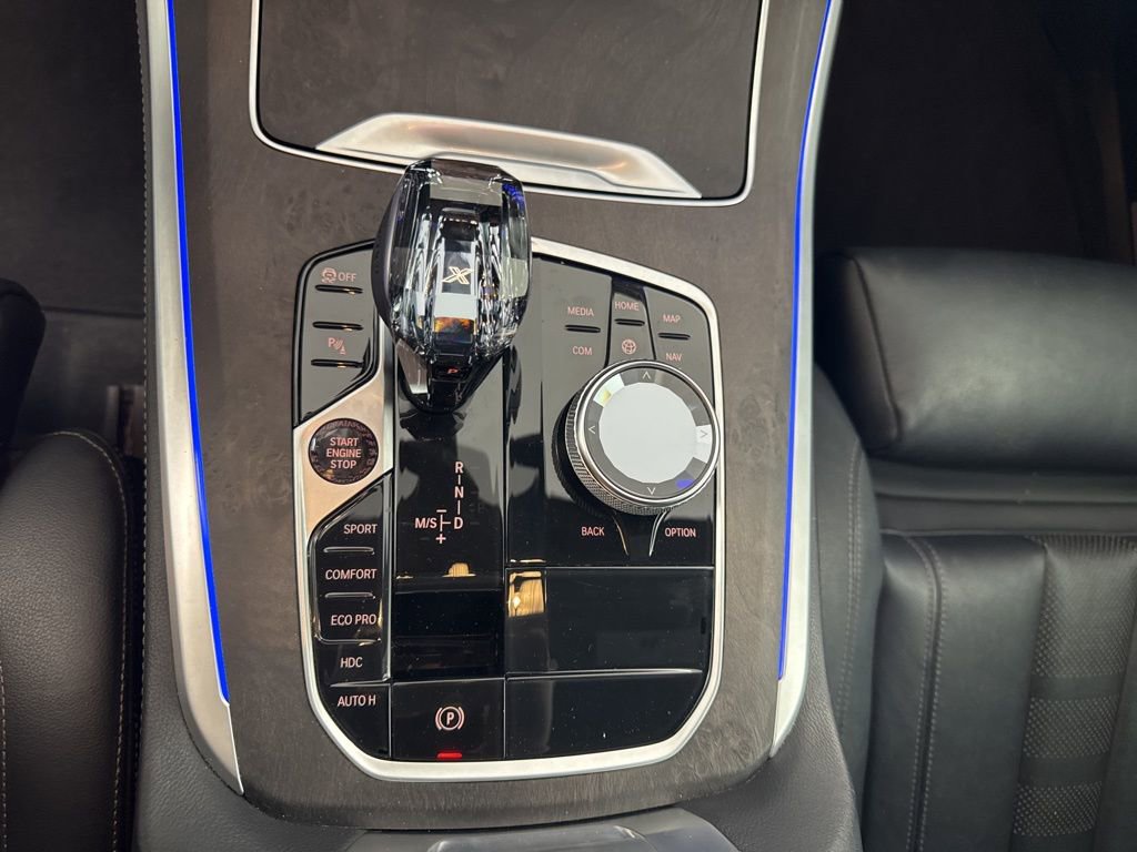 Certified 2022 BMW X5 xDrive40i w/ M Sport Package image 17