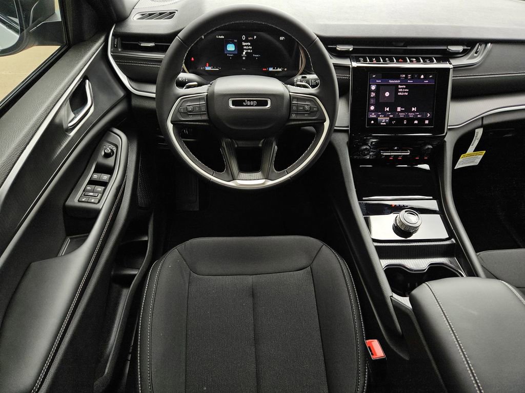New 2026 Jeep Grand Cherokee Laredo RWD image 10