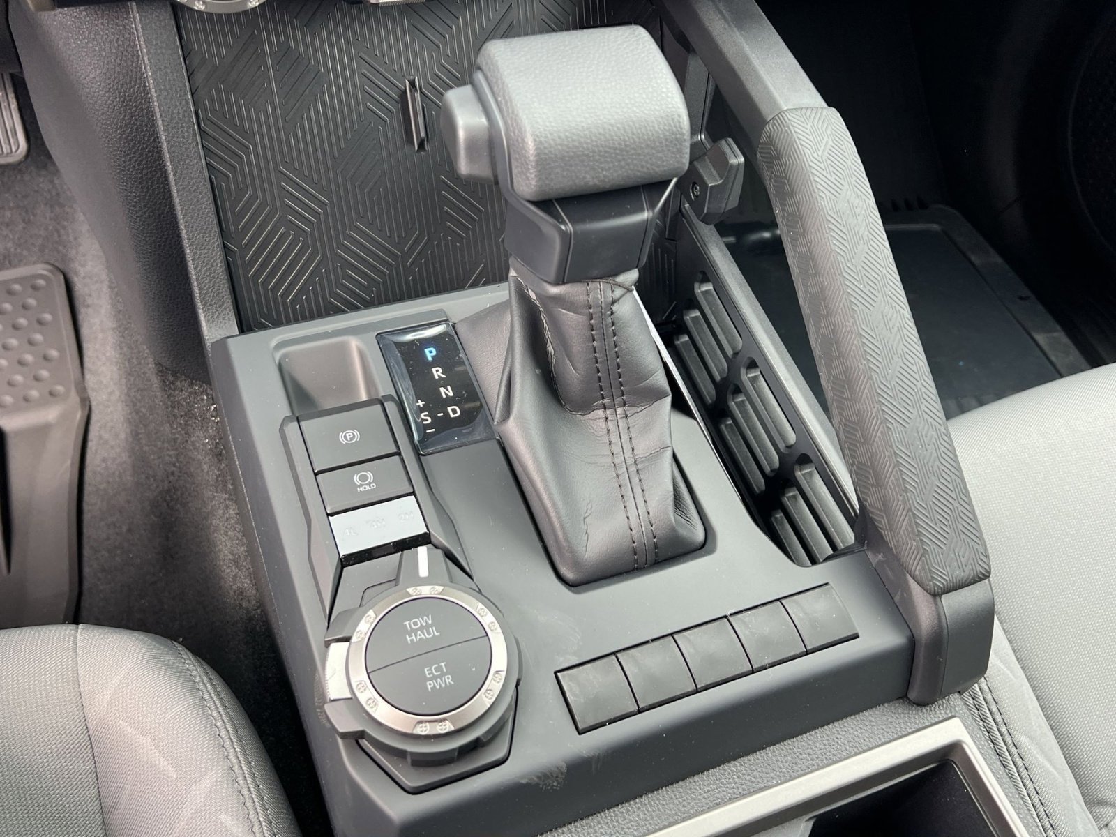 New 2026 Toyota Tacoma SR5 AWD/4WD image 17