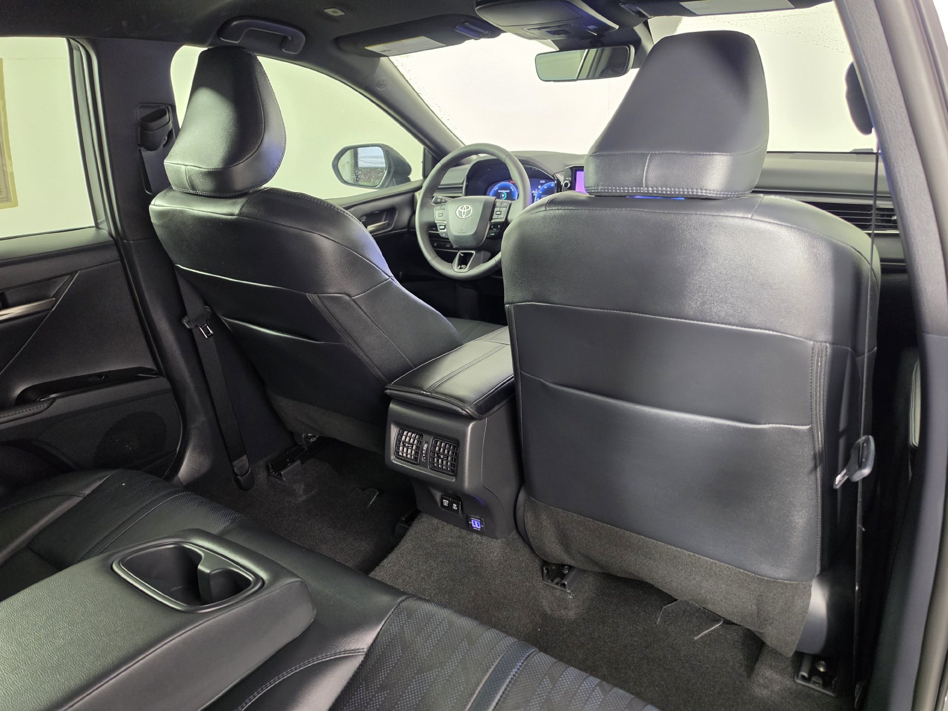 Used 2026 Toyota Camry XSE FWD image 28