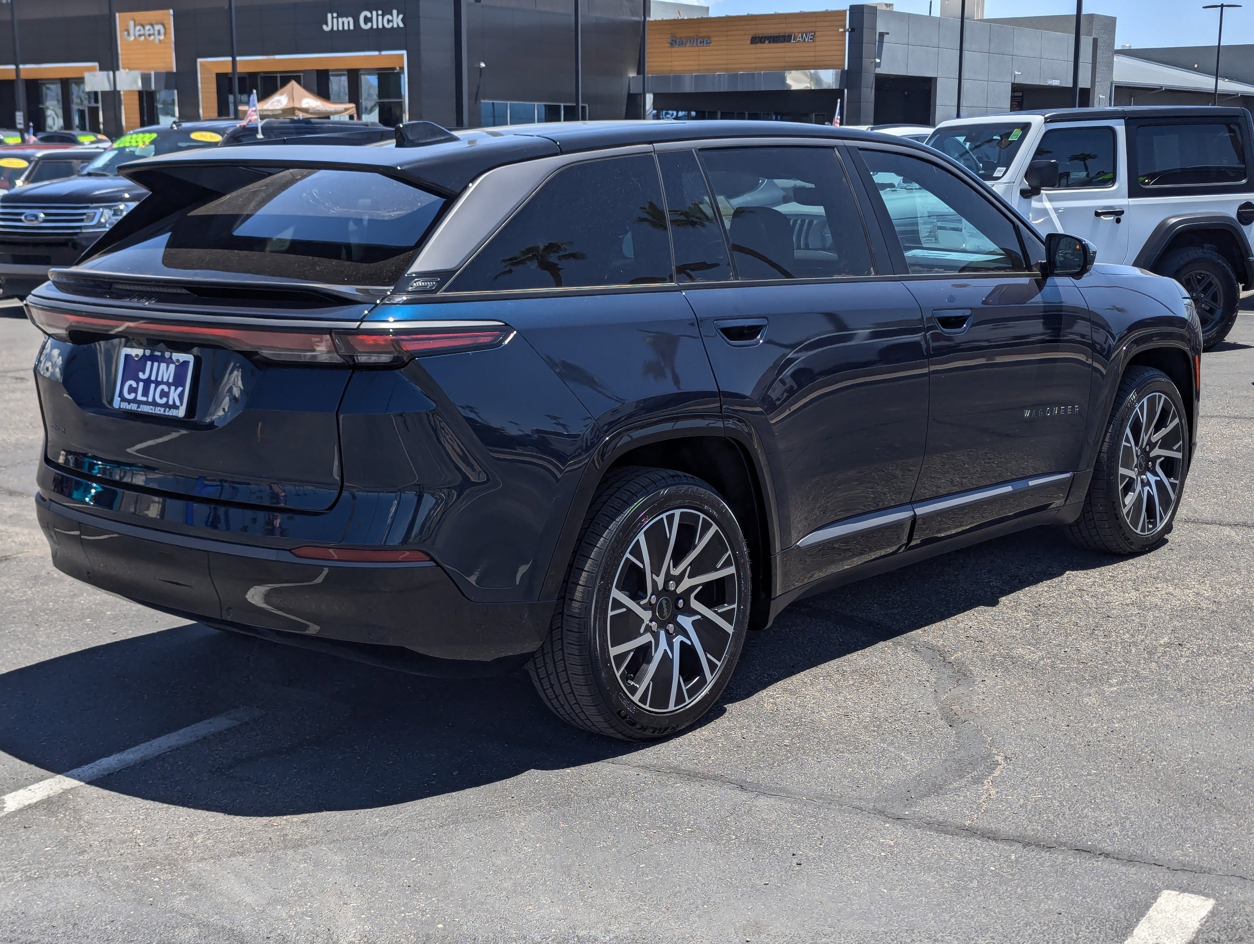 New 2025 Jeep Wagoneer Limited image 2