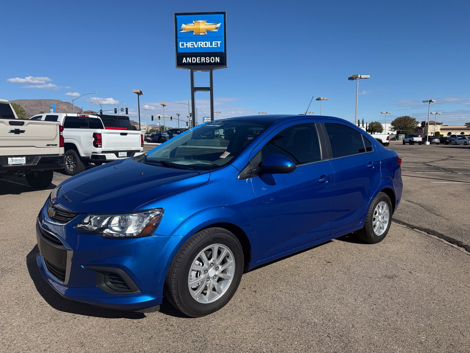 Certified 2020 Chevrolet Sonic LT FWD image 1