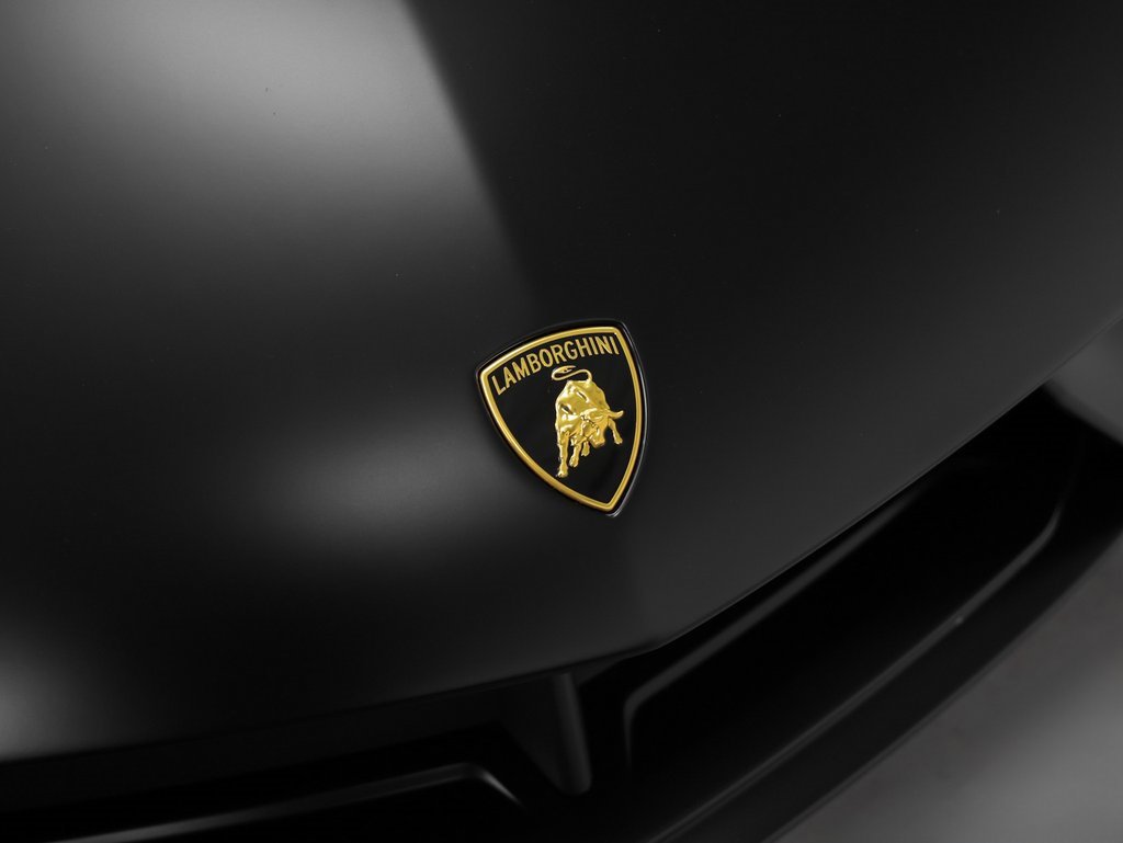 Used 2024 Lamborghini Revuelto image 8