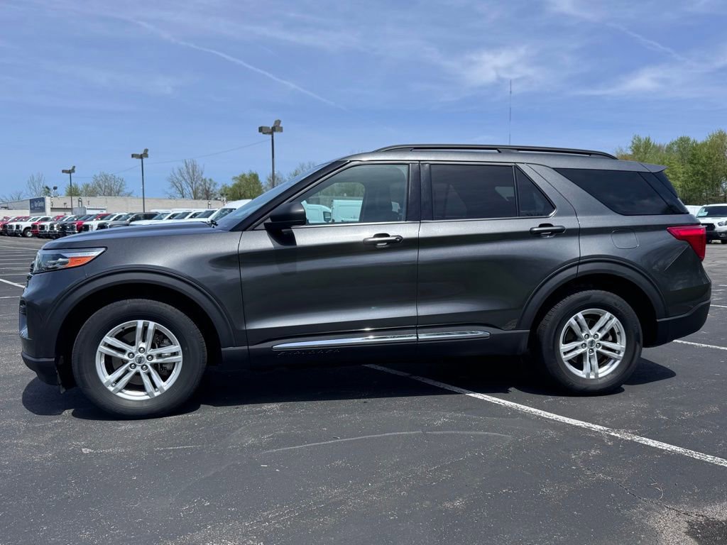 Used 2020 Ford Explorer XLT AWD/4WD image 5