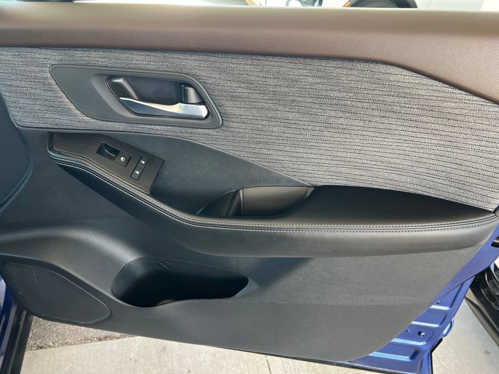 Certified 2023 Nissan Rogue SV AWD/4WD image 22