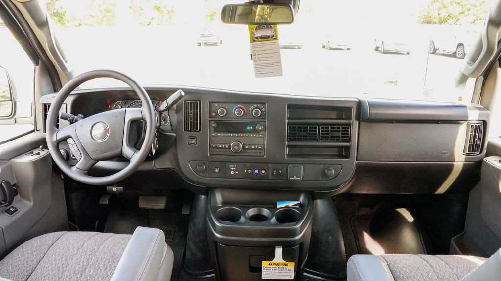 Used 2025 GMC Savana 3500 LT RWD image 14