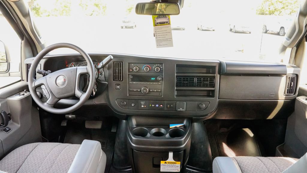 Used 2025 GMC Savana 3500 LT w/ LT Preferred Equipment Group RWD image 14