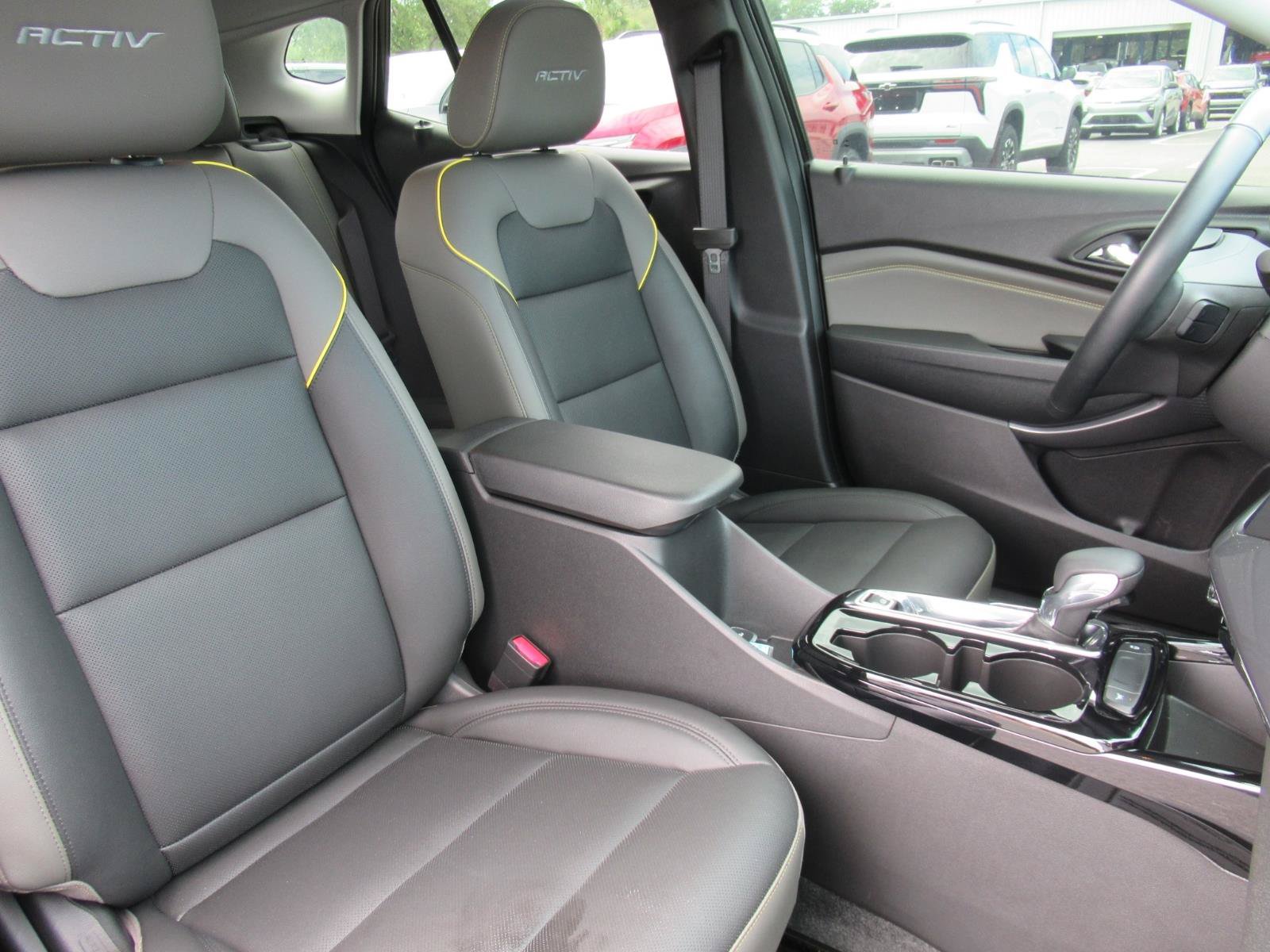 Used 2025 Chevrolet Trax ACTIV w/ Driver Confidence Package FWD image 10