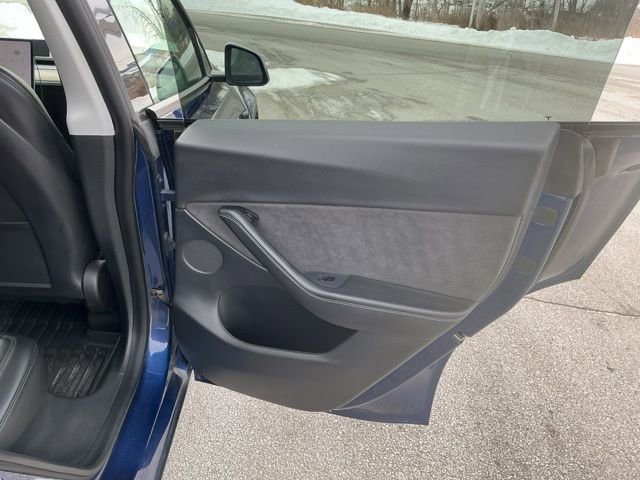 Used 2021 Tesla Model Y Long Range image 26