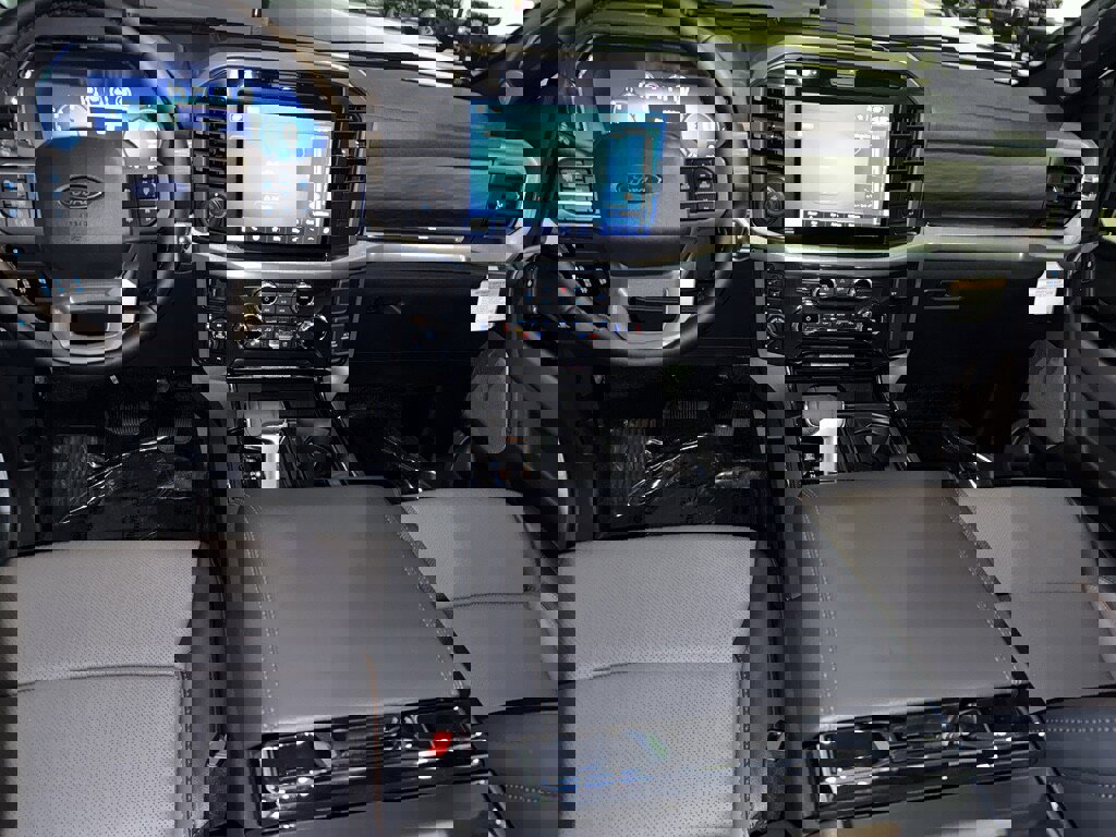 New 2025 Ford F150 Lariat w/ Equipment Group 501A Mid image 27