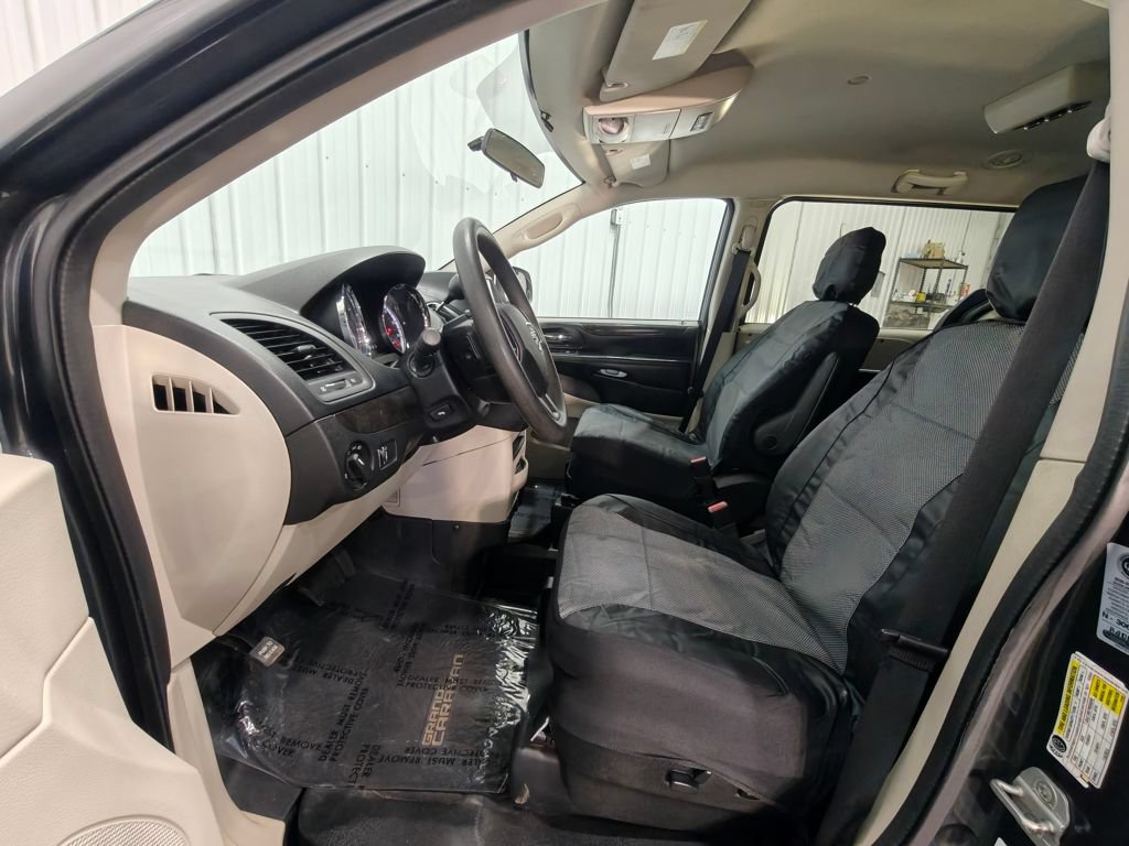 Used 2012 Dodge Grand Caravan SXT FWD image 25