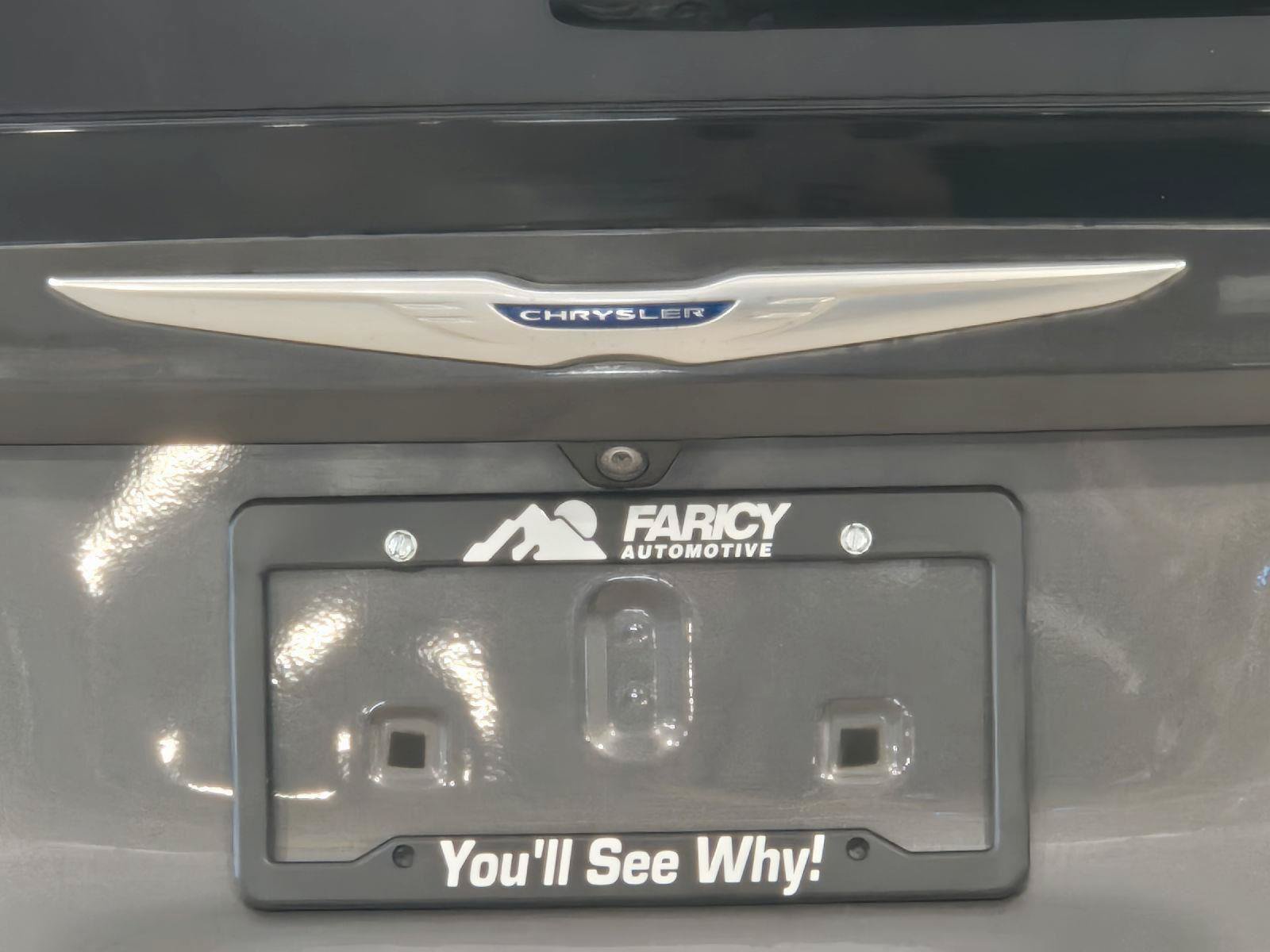 Used 2019 Chrysler Pacifica L FWD image 13