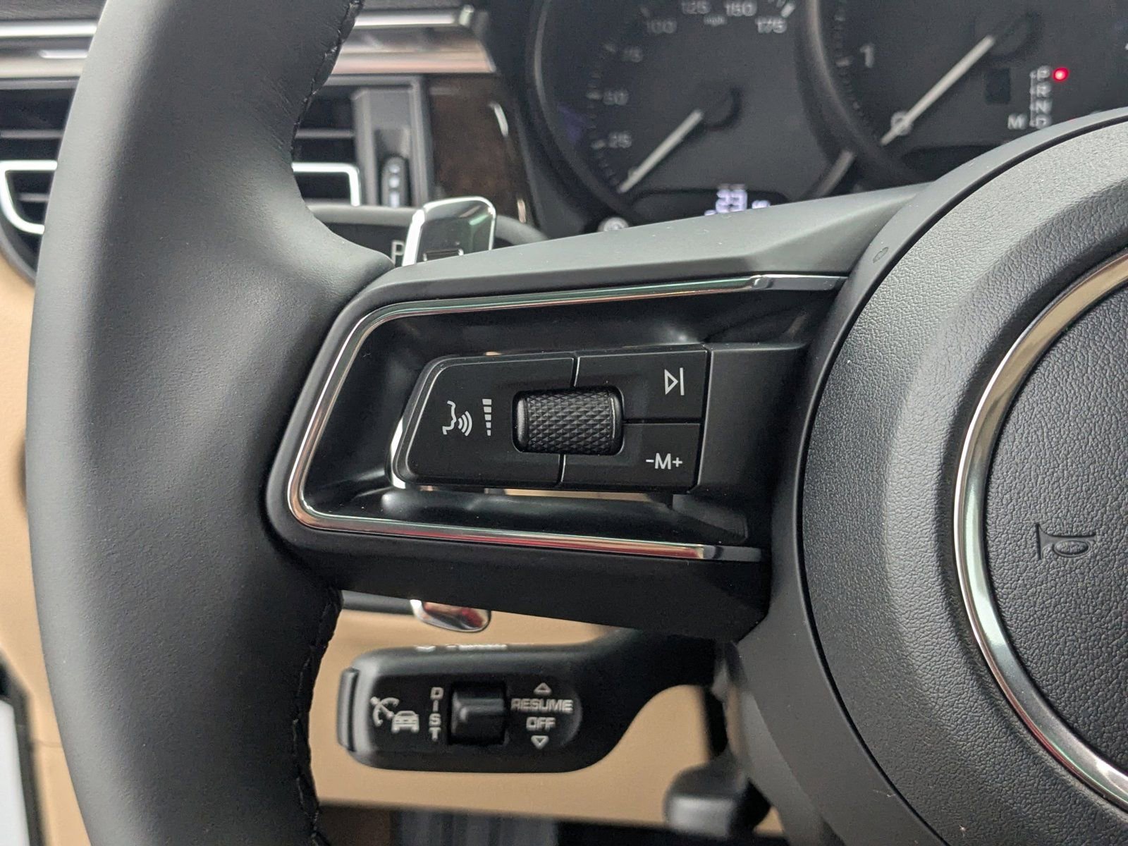 New 2026 Porsche Macan image 13