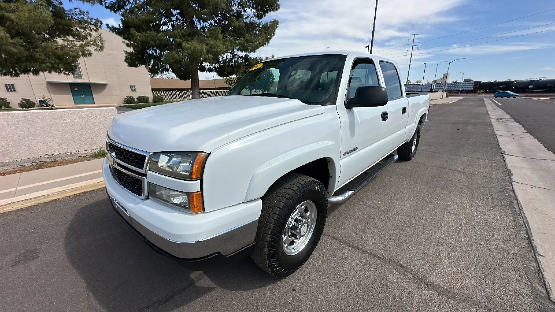 Used 2007 Chevrolet Silverado 1500 LT w/ Skid Plate Package AWD/4WD image 10