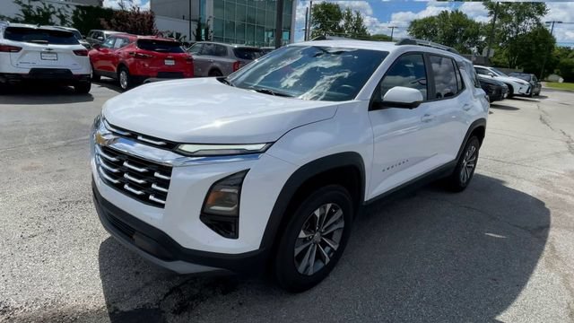 Used 2025 Chevrolet Equinox LT w/ Convenience Package II FWD image 6