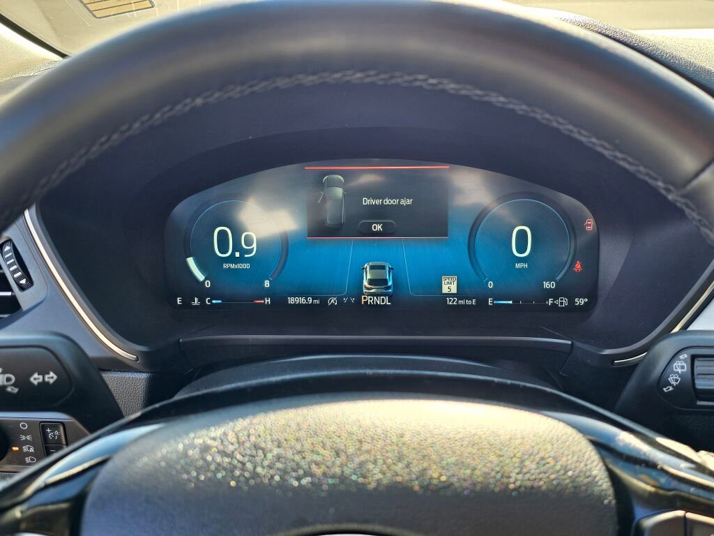 Certified 2025 Ford Escape Platinum AWD/4WD image 22