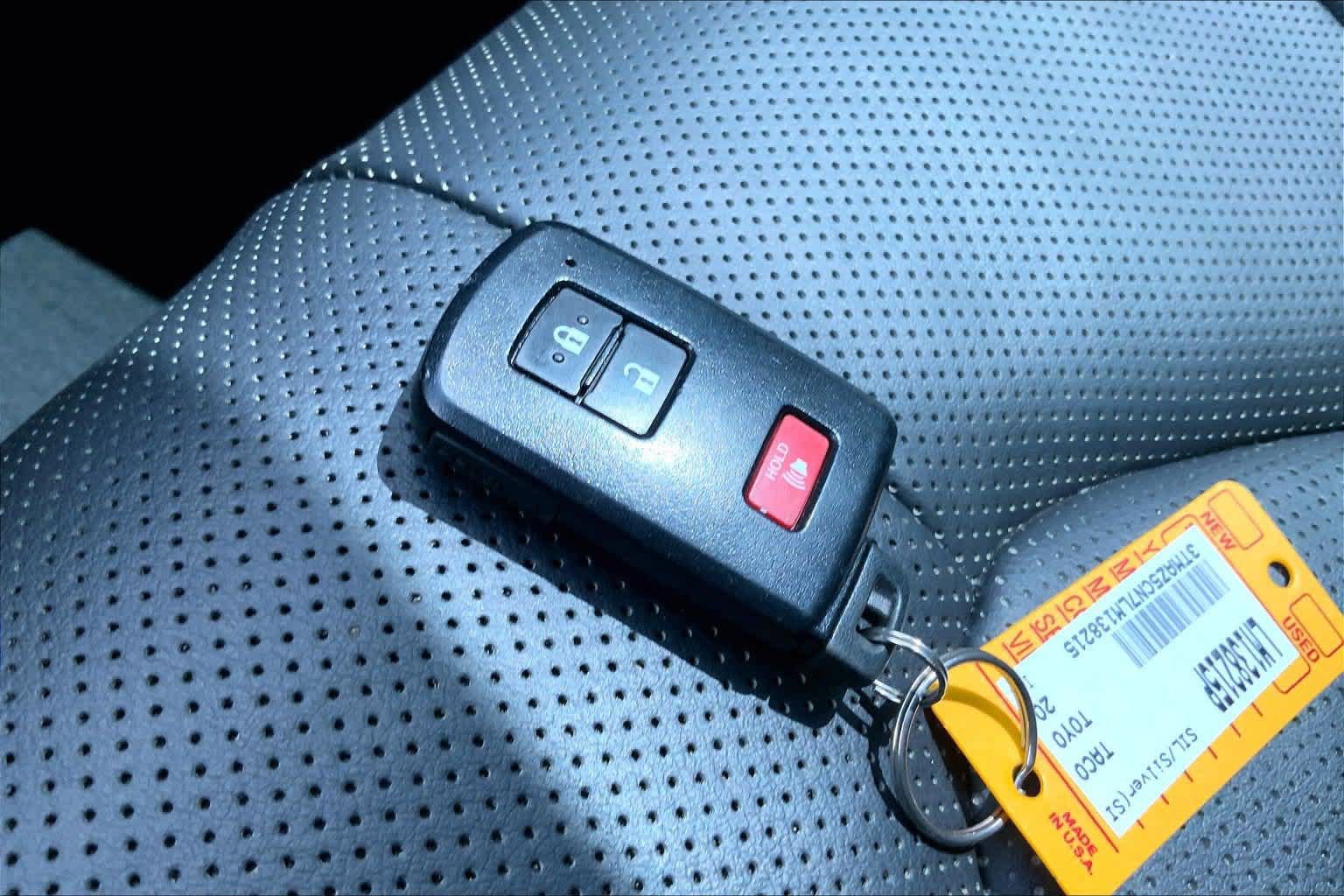 Used 2023 Toyota Camry XSE FWD image 19