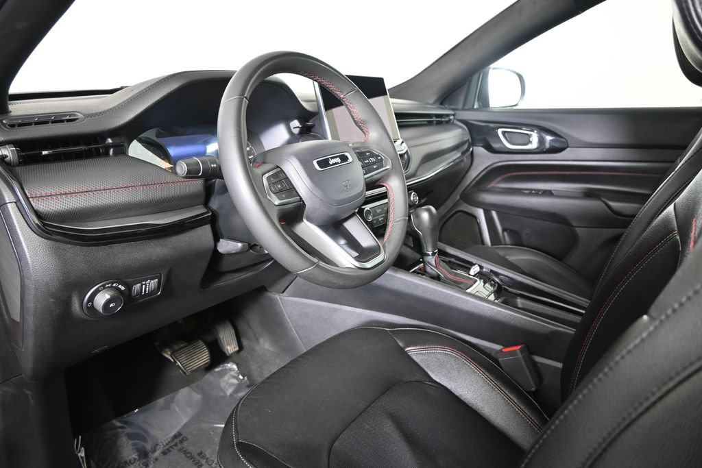 Used 2024 Jeep Compass Trailhawk AWD/4WD image 23