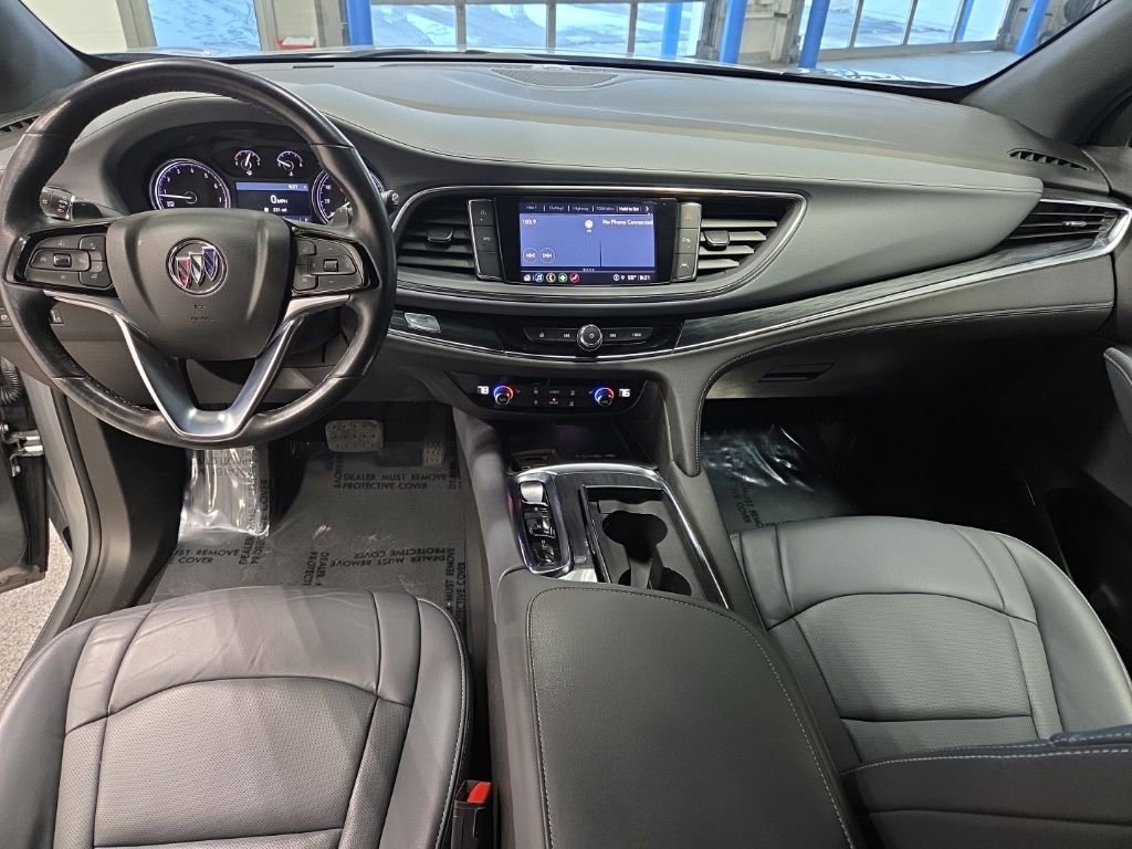 Used 2023 Buick Enclave Essence image 11