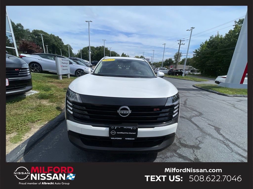 Used 2025 Nissan Kicks SR AWD/4WD image 7