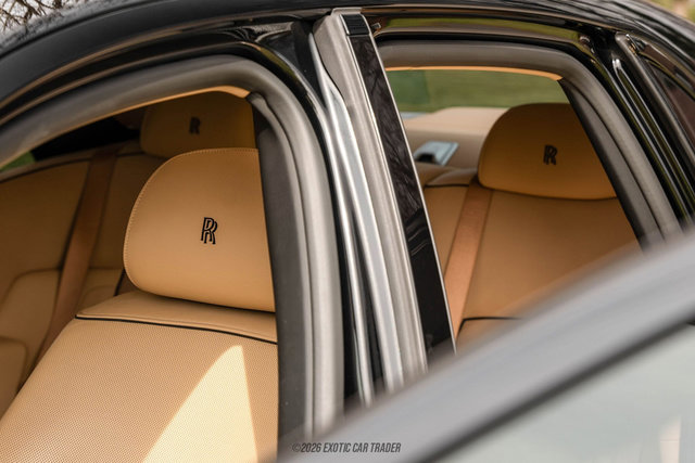 Used 2014 Rolls-Royce Ghost image 36